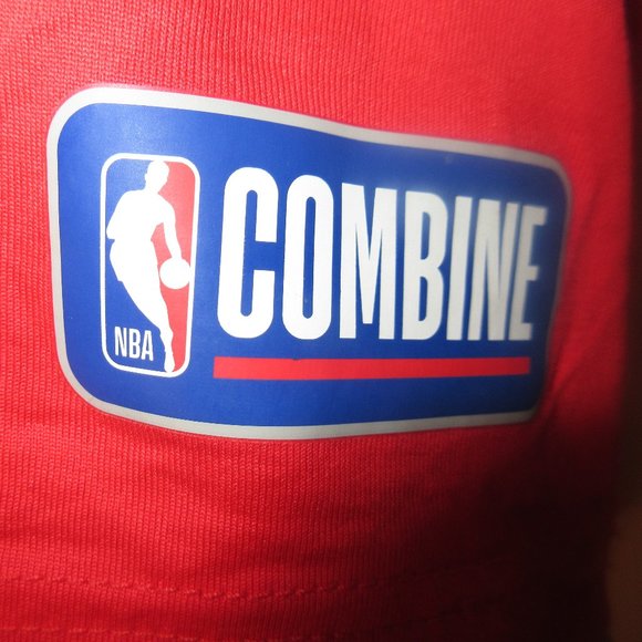 Toronto Raptor Under Armour Red with logo T-Shirt Man   XL - Picture 4 of 9